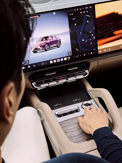 极氪8X 内饰来袭！